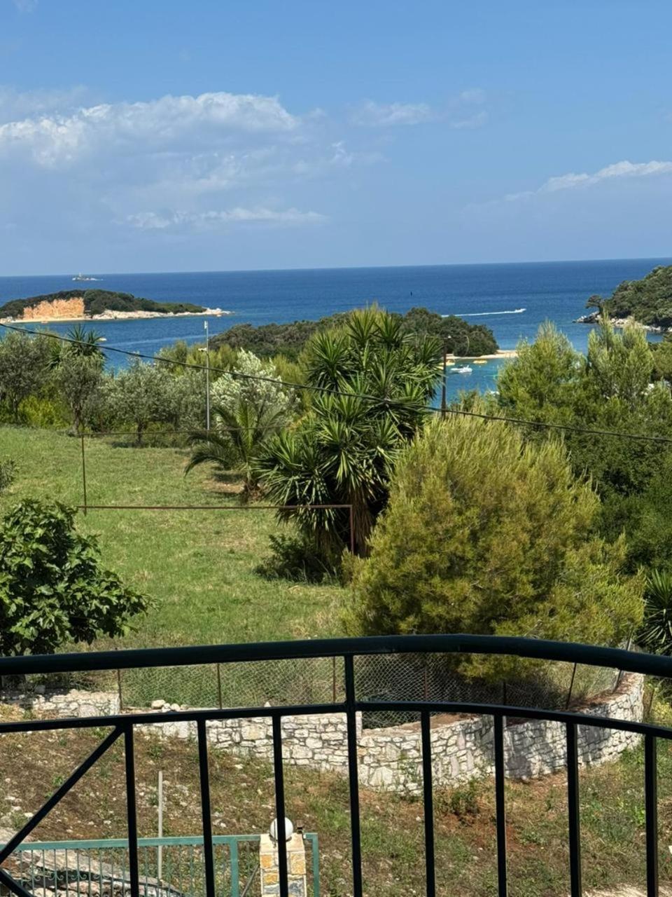 Noemi's Hotel