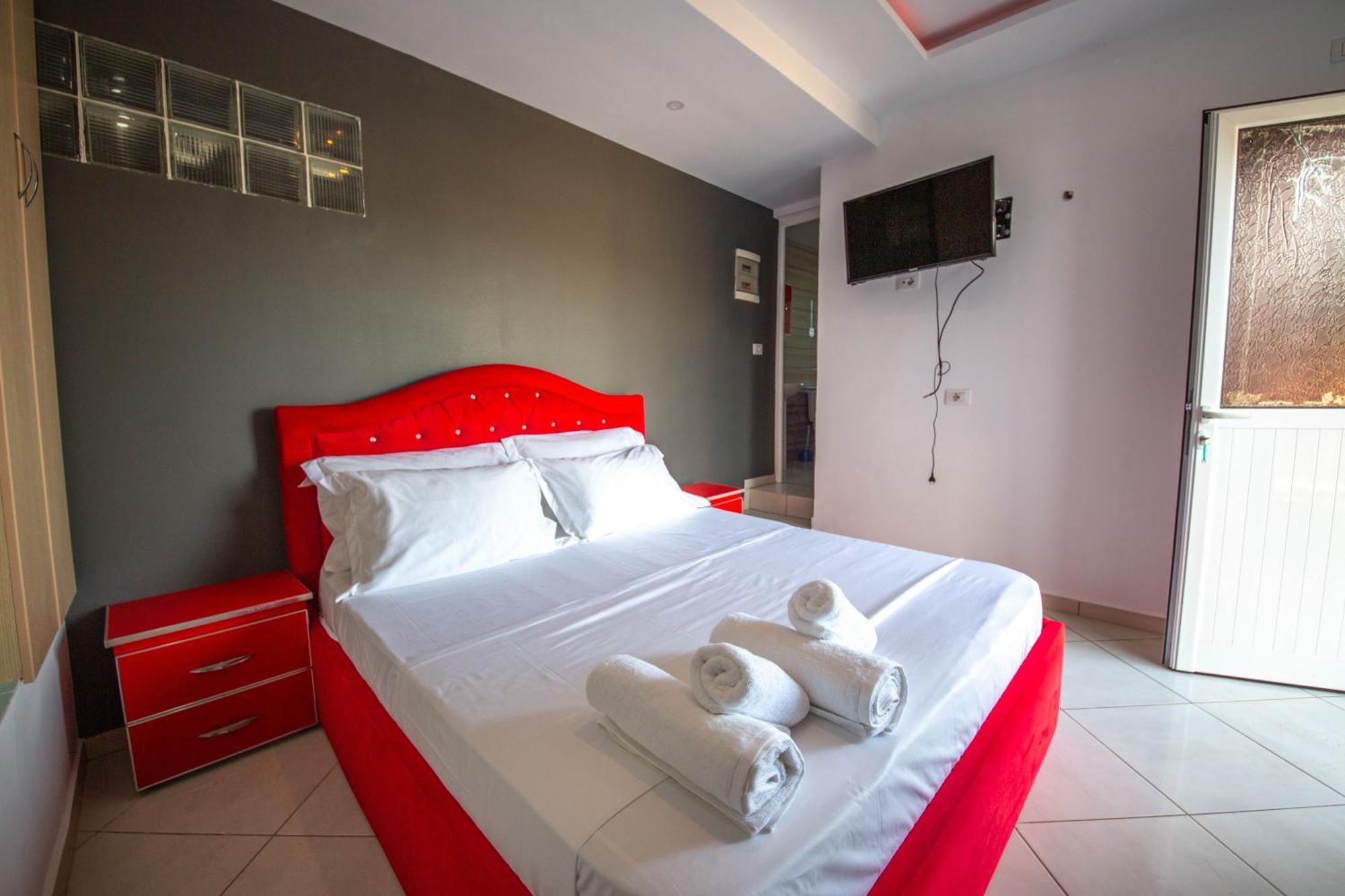 Noemi's Hotel