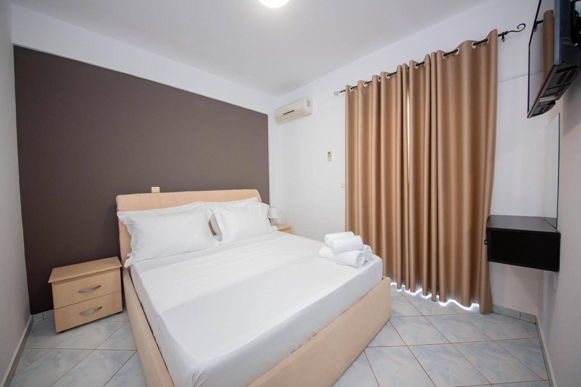Noemi's Hotel